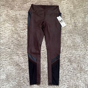 ALO Yoga Chocolate and Ebony Elevate Leggings